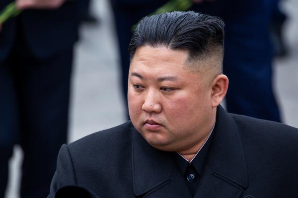كوريا الشمالية تسن قانونًا لتحقيق رؤية كيم جونغ أون لـ `` أرض الخيال الاشتراكية الجميلة والمتحضرة ''