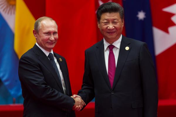 Xi Jinping et Poutine sont d'accord "pour insuffler de la stabilité et de l'énergie positive dans un monde en ébullition" alors qu'ils discutent des questions ukrainiennes et taïwanaises