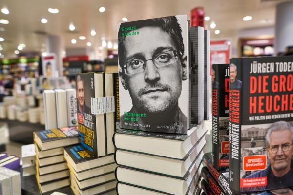 Edward Snowden gets Russian citizenship, here's why he won't be called up to fight (for now)