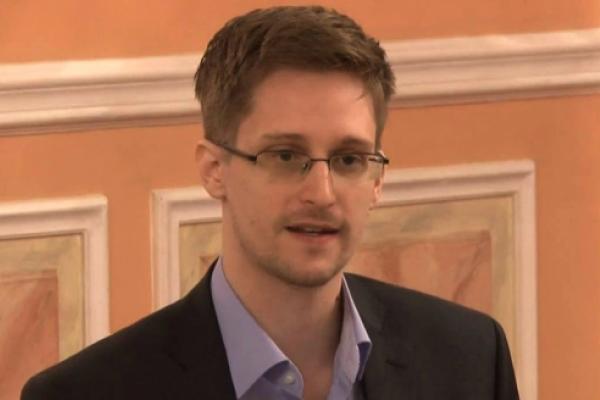 Edward Snowden Signals Interest in Replacing Elon Musk as Twitter CEO: 'I'm Taking Payment in Bitcoin'