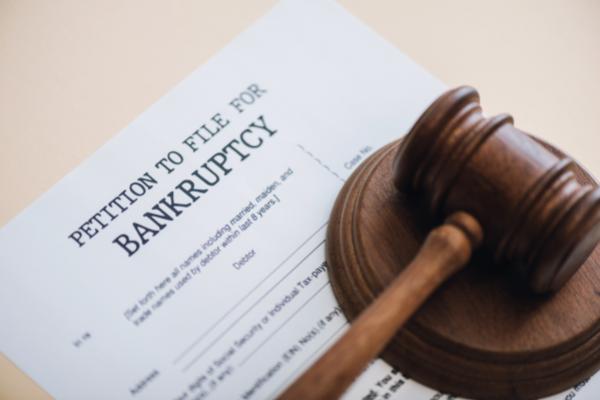 Emerging fidelity Sam Bankman-Fried files for bankruptcy amid Robinhood stock battle