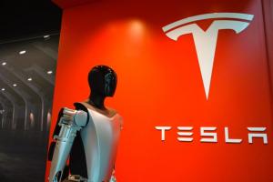 Tesla Optimus humanoid robot