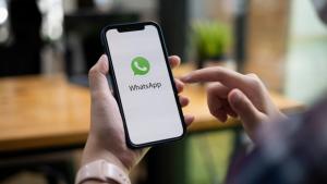 WhatsApp Shutterstock