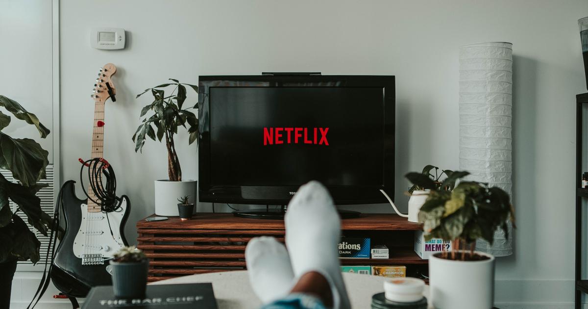 Netflix, Inc.  (NASDAQ: NFLX), Google Inc.  (NASDAQ: GOOG) – Netflix to launch ‘Shuffle Play’ feature around the world in coming months