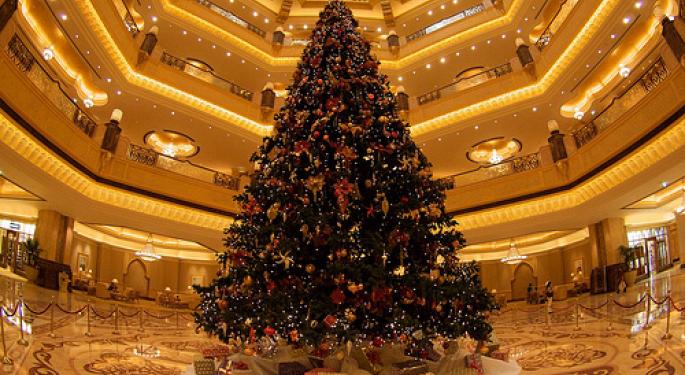 The Emirates Palace Hotel Constructs $11M Christmas Tree