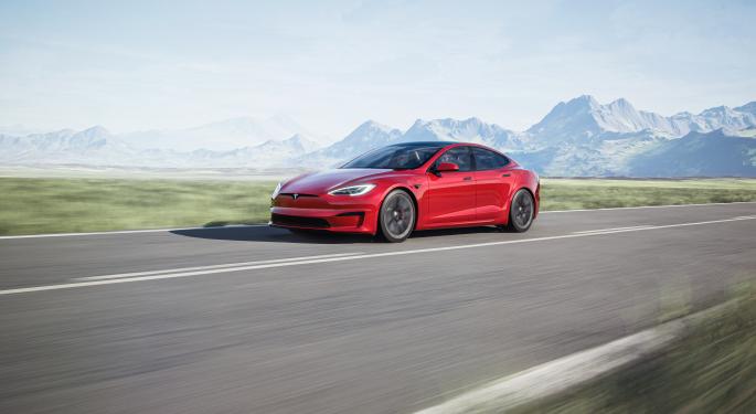 Can Tesla Continue To Grow Amid Increasingly Crowded Competition?