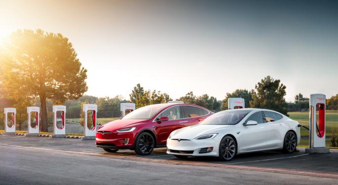 Tesla Vehicles Lose 10% Of Battery Capacity After 200,000 Miles: How That Compares To Cell Phones