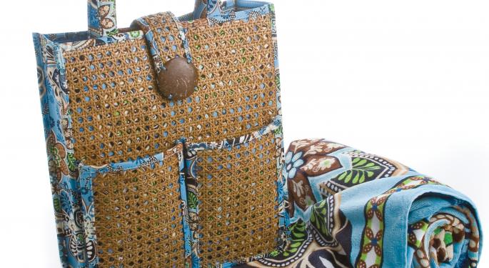Vera Bradley Beats Q3 Estimates, Posts Weak Guidance