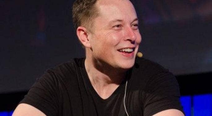 Elon Musk pensa a una Tesla Roadster alimentata da razzi