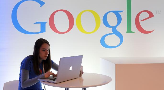 Alphabet Worth $930, Says B. Riley's Sinha And Stifel's Devitt
