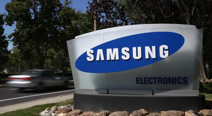 Can Samsung's Curved Smartphone Dethrone iPhone 5S, iPhone 5C?