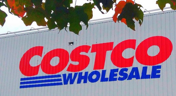 An Interesting Retail Pair Trade: Costco Outperform, Wal-Mart Underperform