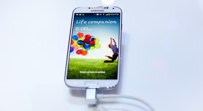 Apple's Plan to Take Down Samsung's Galaxy S4 AAPL, SSNLF