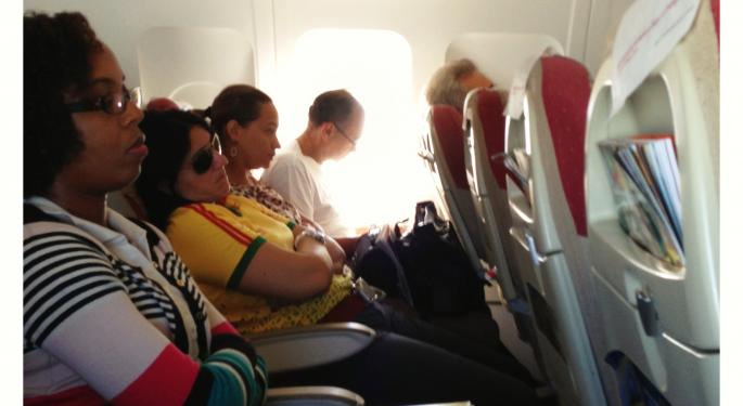 FCC Proposes Lifting Ban on In-Flight Cell Phone Use