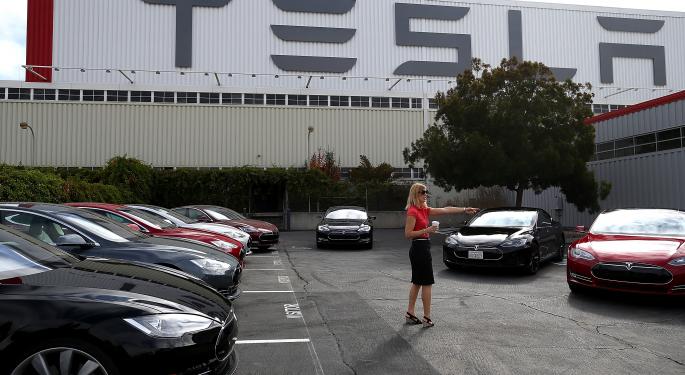 New Advice for Apple's Tim Cook: Buy Tesla