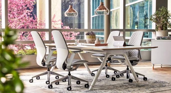 Raymond James: Steelcase A Strong Buy After Wednesday's 'Puzzling' Decline