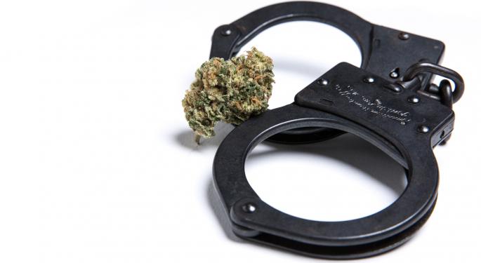 6 Ways You Can Support Cannabis Prisoners This Holiday Season