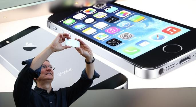 Apple Should Have 'Immediately' Apologized For iPhone Blunder