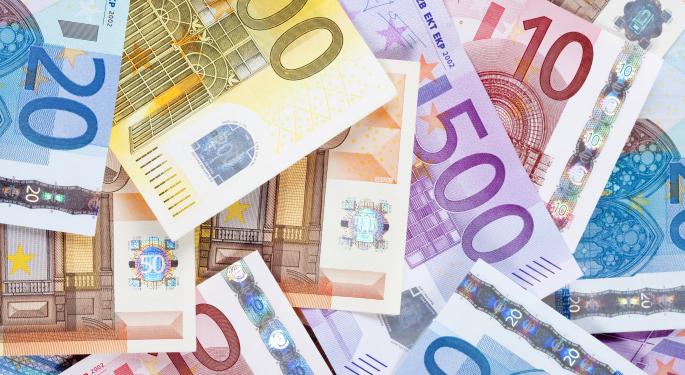 Euro On The Decline After Reports That Bundesbank Is On Board To Ease