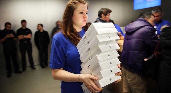 Apple's iPad Air Sales Exceed Expectations by 30%