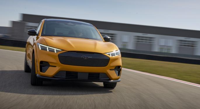 Could Ford Electric Vehicles Become Cop Car Of Choice? What Investors Should Know