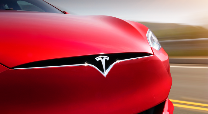 Tesla, cambia la velocità di ricarica per Model S e X