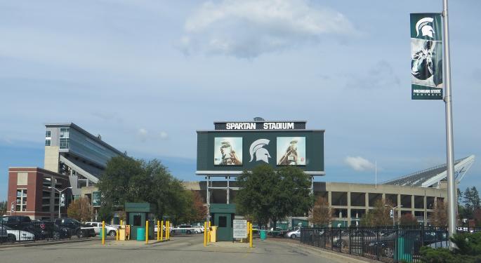 UWM Holdings To Pay Michigan State Basketball, Football Players For Social Media Promotion In NIL Deal