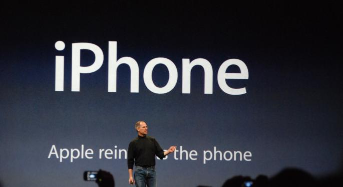 Apple Rivals Microsoft, Blackberry, Nokia Laughed At iPhone, Shrugged It Off And Flung It To The Ground As Steve Jobs Lifted The Curtains —  15 Years Later, Here We Are
