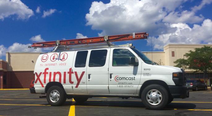 The Street Tries To Get A Clear Signal On Comcast's New Mobile Phone Service