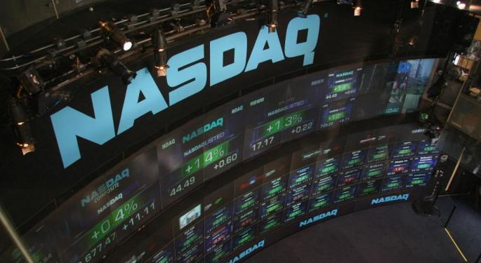 Il NASDAQ chiude ai massimi storici