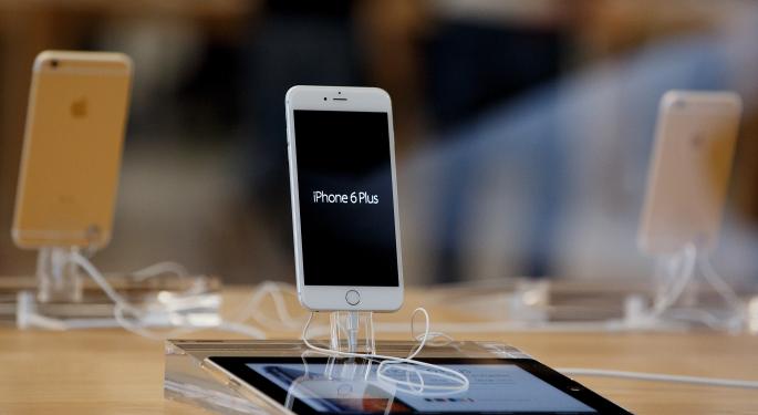 Weekly Highlights: Apple Inc. iPhone 6 Plus Dominates, PayPal Goes Solo, Merger Mania & More