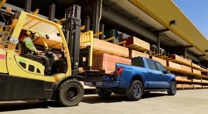 Are Tesla, GM Customers Making The Switch To Ford F-150 Lightning?