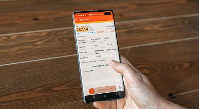 Following Quarterly Results, Analyst Explains How Rate Hikes Could Impact Interactive Brokers In 2022
