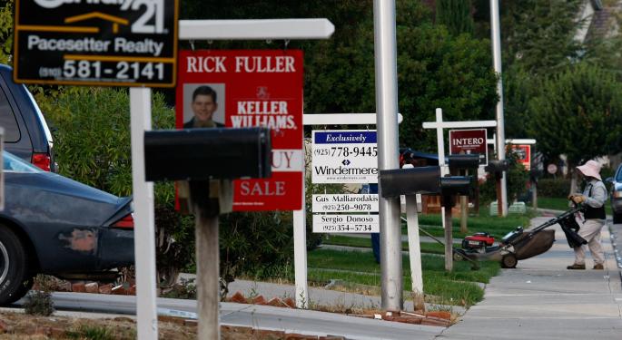 Zillow: 2 Analysts Weigh In With 2 Widely Different Views