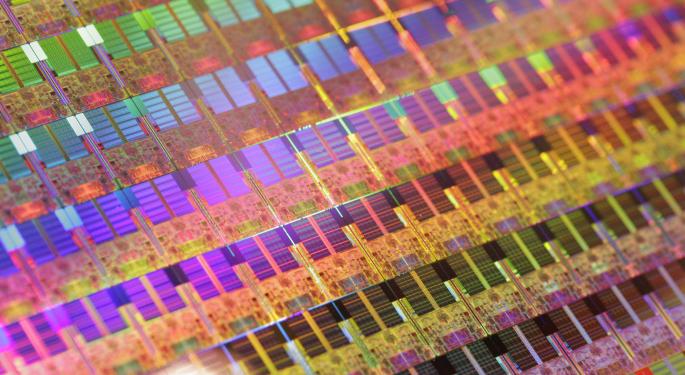 Intel Worried About Google's Plan to Make Server Processors