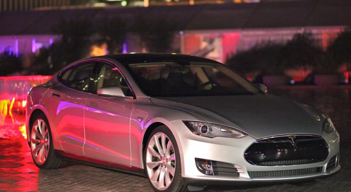 Argus Upgrades Tesla To Buy, Sees 2017 Revenue Up 31% From 2016