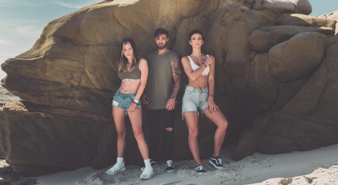 Bella Thorne Joins Models Rachel Cook And Jay Alvarrez As DRIHP Ambassadors