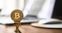 Bitcoin supera massimo storico e raggiunge quota $35.000