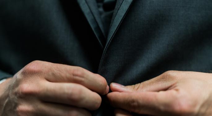 Why The CEO Has A Decisive Role In Making Data & Analytics A Pervasive Success