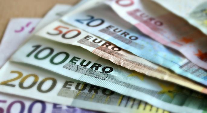 EUR/USD: pullback dopo l’ultimo massimo settimanale