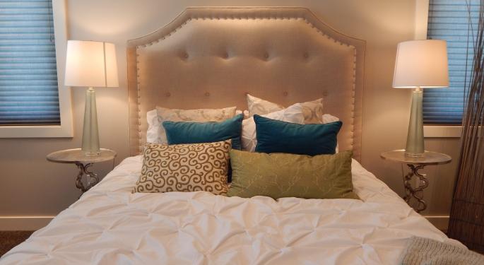 Wedbush Points To Sluggish Q2 Mattress Sales, But Finds Uptick Over Memorial Day