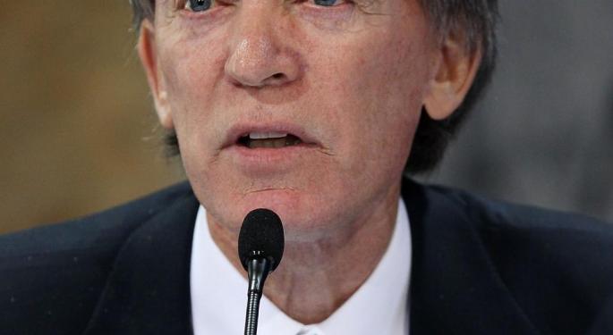 Bill Gross Sees A 50/50 Chance Of A Rate Hike; Here's Why