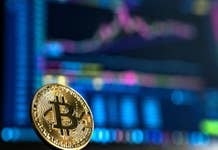Bitcoin cruza el umbral de los $12K