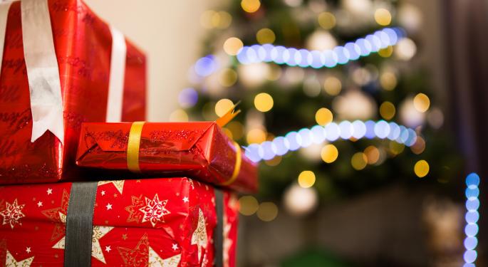 How To Avoid Overspending This Holiday Season