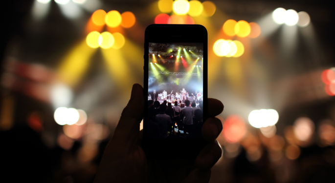 Global Social Network Users Pass 2 Billion For First Time Ever