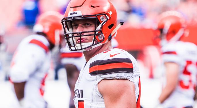 Raiders' Carl Nassib Becomes First Active NFL Player To Be Openly Gay