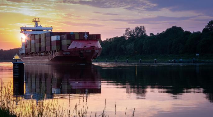 Barge Movement Resumes On Mississippi, But Remains Sluggish