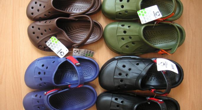 Those Shoes: Crocs' Lineup Makes Reaching $1.2B In Revenue Difficult, Susquehanna Says In Downgrade