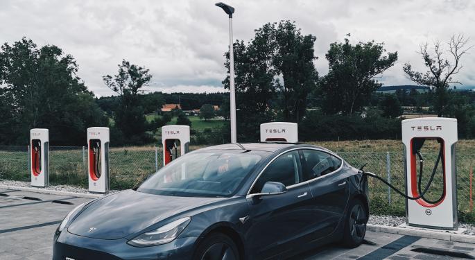 Tesla Opens The World's Largest Supercharger Station