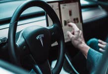 Tesla revoca acceso a FSD beta a conductores poco cautelosos